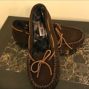 MINNETONKA Plush Pile lining Moccasins
